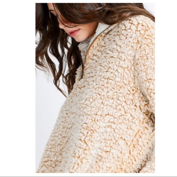 ✨LAST ONE✨Sherpa soft zip pull over - Picture 8 of 8
